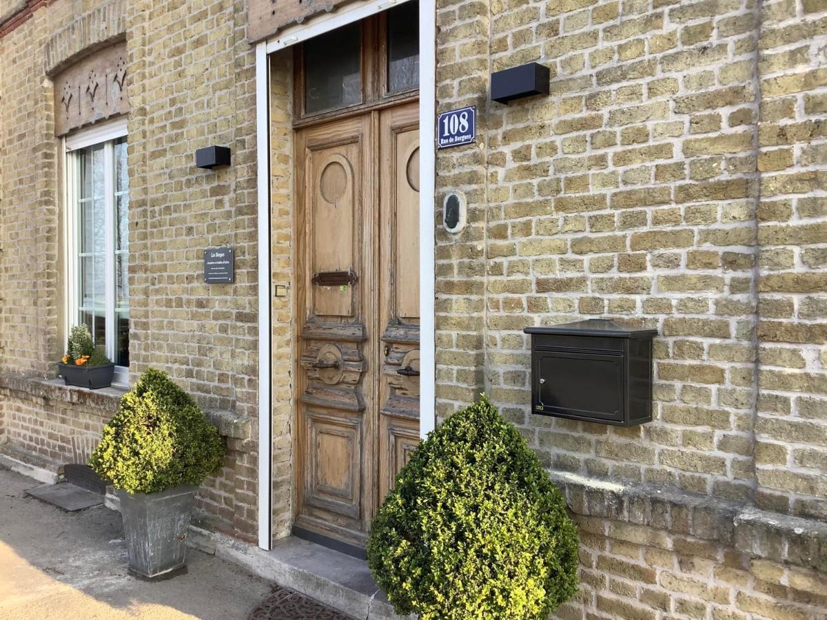 Les Berges Hotel Bourbourg Exterior foto